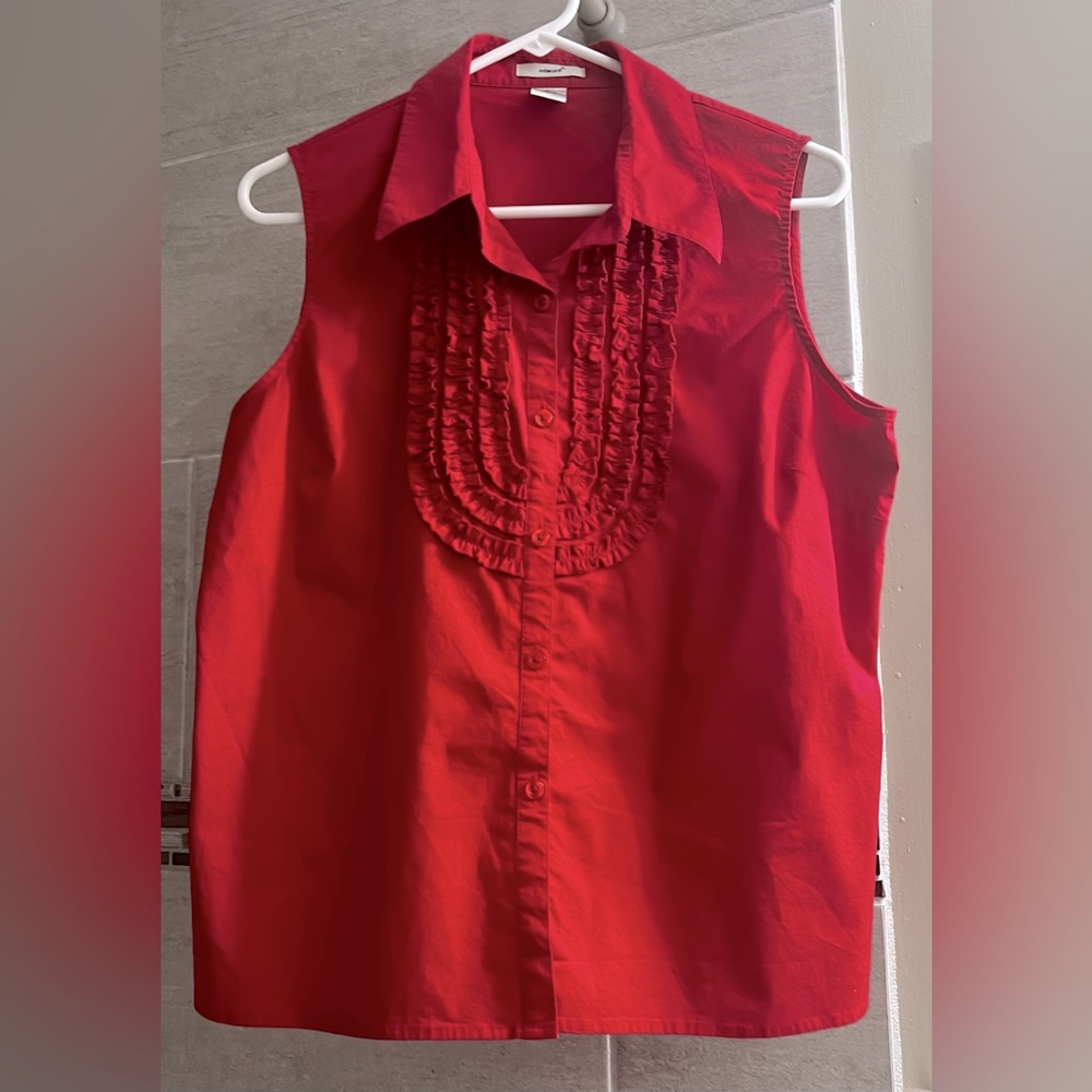 Edward women’s size XL red, sleeveless, button-up top.